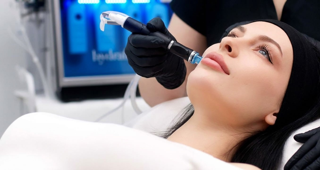 Deep cleansing Hydrafacial skin treatment
