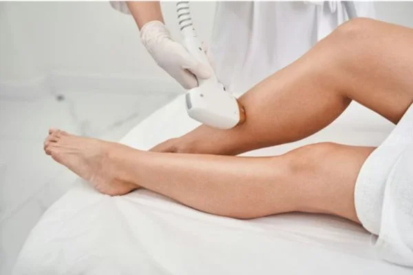 You are currently viewing How to Choose the Best Laser Hair Removal Treatment in Laval for Safe and Lasting Results